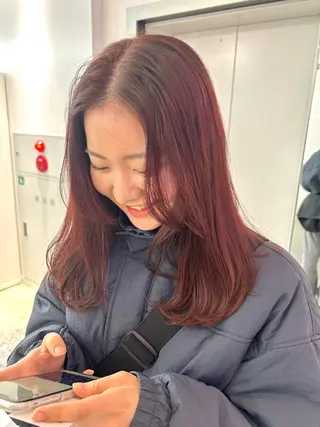 セミロング 光透け髪🫧 moekaのヘアスタイル