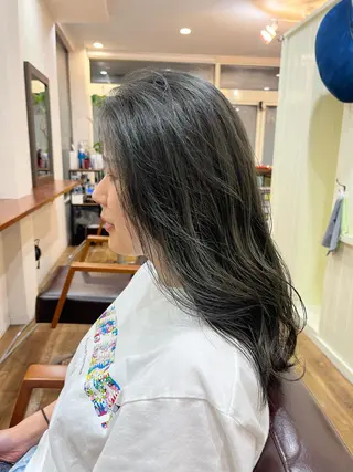 セミロング hair slon 2co所属・堀谷 彩花のヘアスタイル