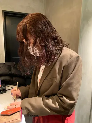 ミディアム カラー パーマ アンニュイヘア🪽 ayumiのヘアスタイル