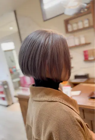 ショート 飯星慧斗 /ブリーチ、縮毛矯正のヘアスタイル