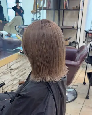 ミディアム カラー スズキ ユウナのヘアスタイル