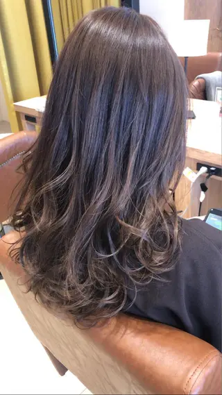 ミディアム カラー 縮毛矯正、似合わせ カット✂️大谷勇輝のヘアスタイル