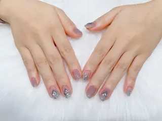 ネイル リスブラン AYUMI 🍎のネイルデザイン