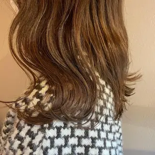 ミディアム 韓国レイヤーカット 🫧大阪梅田レイヤーのヘアスタイル