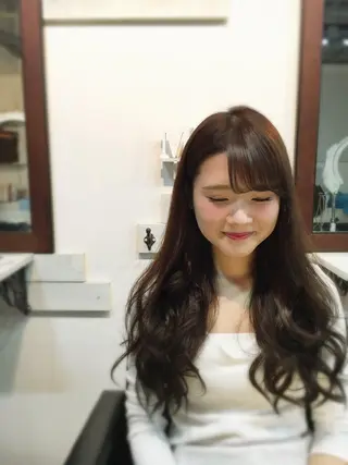 ロング カラー パーマ 五感鷹匠所属・櫛引 健太のヘアスタイル