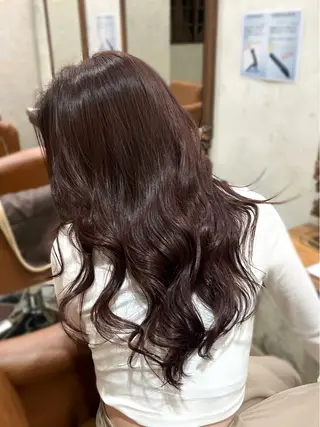 カラー 岡本 かのんのヘアスタイル