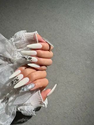 ネイル I-nailロング /ワンホン/キラキラのネイルデザイン