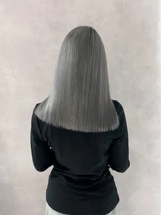 カラー nehus nagaoka所属・🖤複雑履歴ブリーチ Mizuki 🖤のヘアスタイル