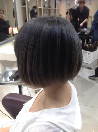 ショート カラー ✨艶髪✨透明感✨ 山内大樹のヘアスタイル