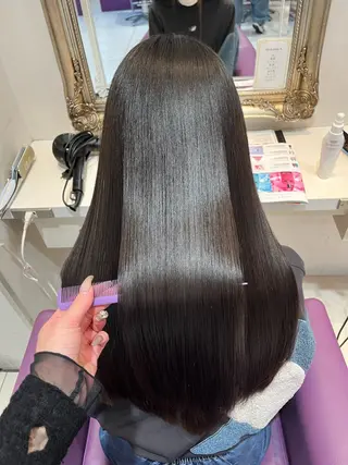 ロング CLOVER新田辺所属・石賀 早紀のヘアスタイル