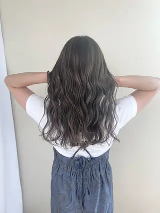 ロング カラー ハイライトカラー✨ グレージュ✨鎌倉光洋のヘアスタイル
