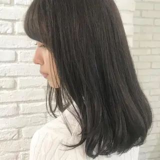 セミロング カラー 伊 杏のヘアスタイル
