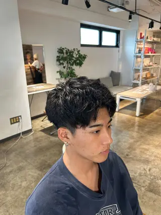 ショート メンズ become men's hair 名駅店所属・名駅/フェザーパーマ 韓国ヘア/森岡のヘアスタイル