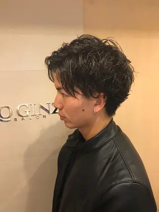 ミディアム パーマ メンズ ヒロ銀座ヘアーサロン 銀座一丁目店所属・HIRO GINZA 銀座一丁目店のヘアスタイル