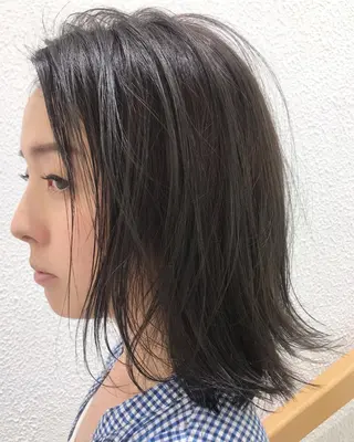 ミディアム カラー ウエモト タク ショート/レイヤーのヘアスタイル