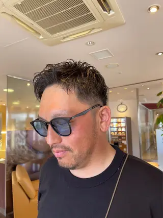 メンズ ラシェンテ居留地所属・鶴﨑 美優亜のヘアスタイル