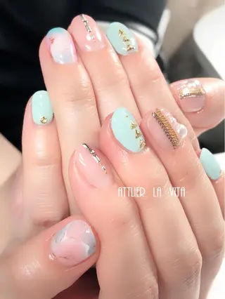ネイル atelier la vita所属・lavita. mimuraのネイルデザイン
