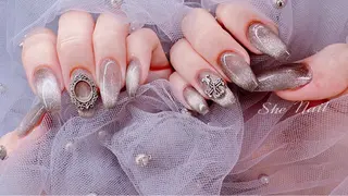 ネイル She   Nail所属・ISA_ BELLAのネイルデザイン