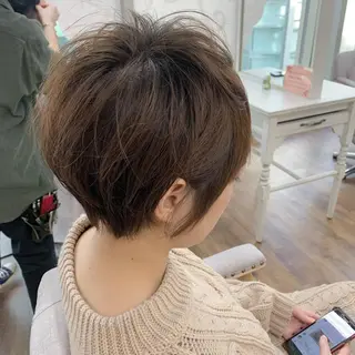 ショート カラー パーマ 坪内 麻里子のヘアスタイル