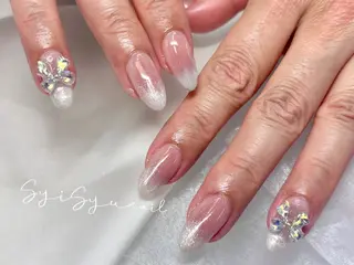 ミディアム SyiSyu なんば本店のネイルデザイン