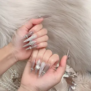 ネイル ベスティオーラ所属・ベスティオーラ/小竹 花香のネイルデザイン