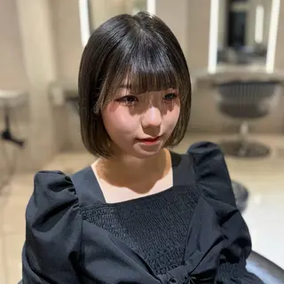 ショート ハイトーン/ベージュ 🤍reinaのヘアスタイル