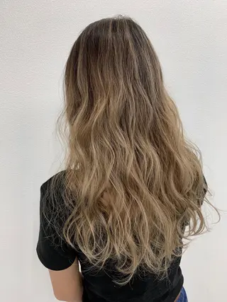 カラー ameet所属・ameet さくらのヘアスタイル