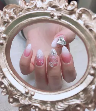 ネイル Flowerネイルサロン所属・. yukiのネイルデザイン