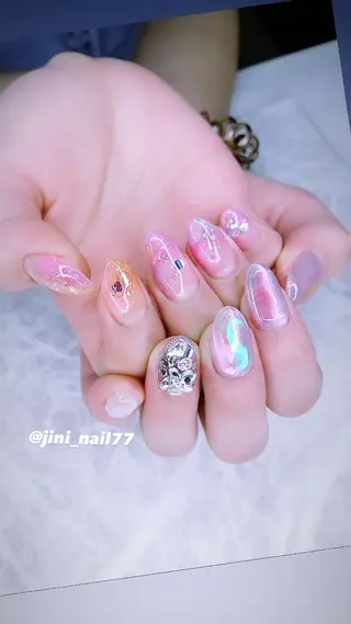 ネイル JINI NAIL所属・ジニ ネイルのネイルデザイン