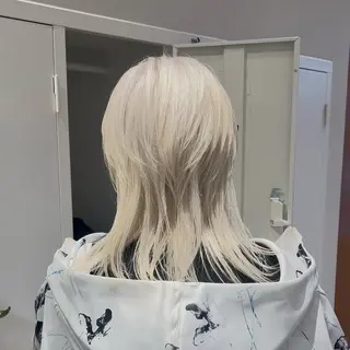 ミディアム カラー soi所属・ケアブリーチ/ツヤ髪 /ハイトーン/西村のヘアスタイル