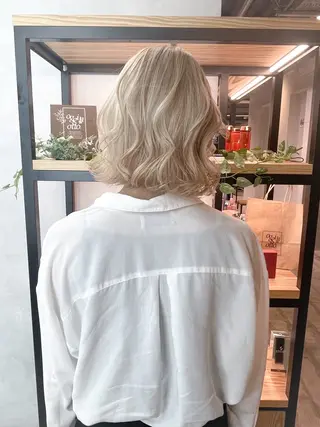 ショート カラー 透明感🎀艶髪 💞まいか🎶のヘアスタイル