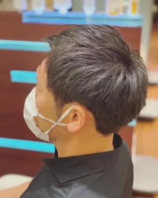 メンズ アトリエニューヨーク所属・ヘッドスパ大好き 美容師🌿堀江のヘアスタイル
