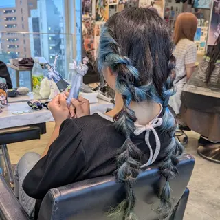 ロング カラー ヘアアレンジ 推しカラー🦉にじさ んじカラー🌈🕒✨のヘアスタイル