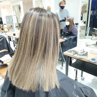 セミロング カラー 艶髪✨ブリーチ職人 井手正康のヘアスタイル