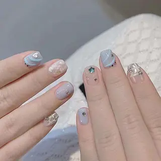 ネイル VIVIAN リサのネイルデザイン