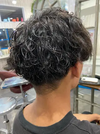 ショート パーマ メンズ カットパーマ✂️ 小坂田玲亜のヘアスタイル