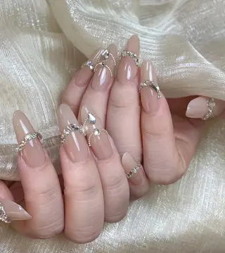 ネイル RAFFINE 月🦋🩵のネイルデザイン