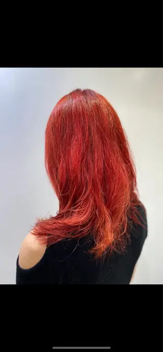 ロング カラー 川津 夕奈のヘアスタイル