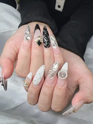 ネイル Lee Nailsのネイルデザイン