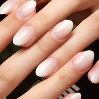 ネイル ゲン レイカのネイルデザイン