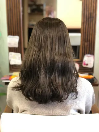 ミディアム カラー 加藤 瑠美のヘアスタイル