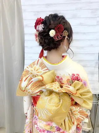 セミロング ヘアアレンジ ヘアアレンジ にいた　かづしげのヘアスタイル