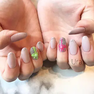 ネイル UrakoNail 《nail》のネイルデザイン
