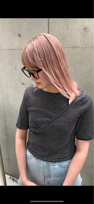 ミディアム カラー ボブ/透明感ベージュ 🫧クルミ🌟のヘアスタイル