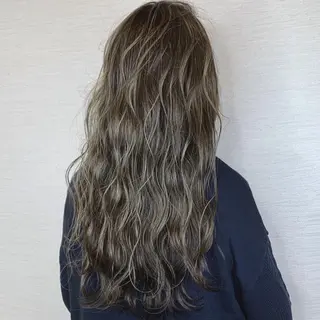 ロング ブリーチなしダブル/ レイヤーカット 小棹のヘアスタイル
