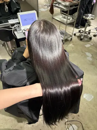 ロング Nozomi/透明感 /デザインカラーのヘアスタイル