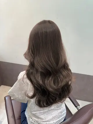 ミディアム サロウィン新宿三丁目East所属・💕冬モテ×上品色気 モテヘア💕山田航介のヘアスタイル