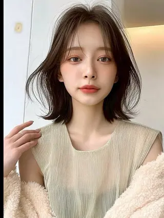 ミディアム 越川 友美子のヘアスタイル