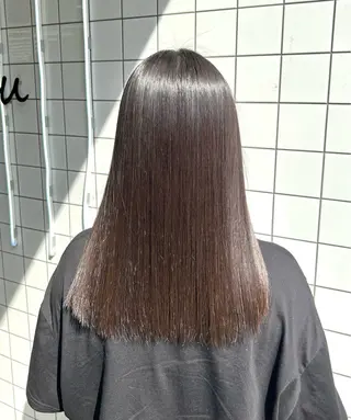 セミロング ちょめ/八王子 ZEST emuのヘアスタイル