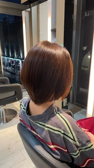 ショート カラー ブリーチ/髪質改善/ ハイトーン/暖色のヘアスタイル